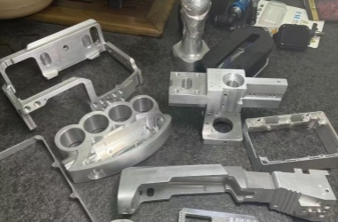 细长手腕支架双端轴孔同轴加工 - 130mm跨距0.02mm精度 - 莱图加